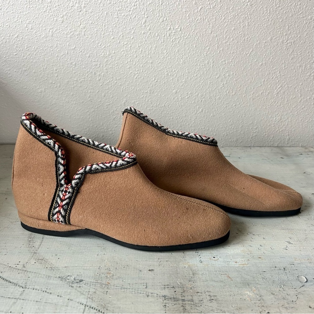 Vintage Daniel green Wool slippers hard bottom 70s southwest trim western 8​​